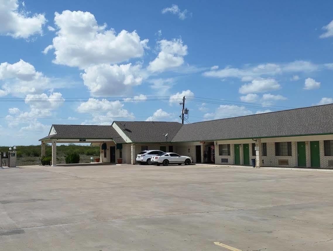 Garden Inn & Suites Hebbronville Eksteriør bilde